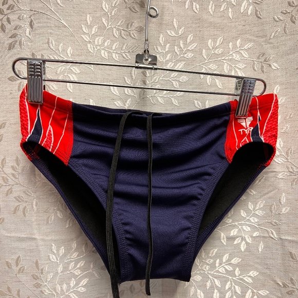 Men's TYR Swim Brief - Picture 1 of 3
